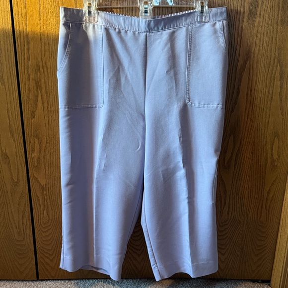 Alfred Dunner Pants - Alfred Dunner Lavender Capris